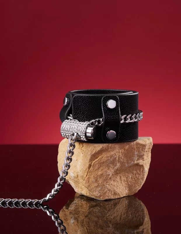 BeYourLover 手枷 黒 SMグッズ 拘束具 調節可能